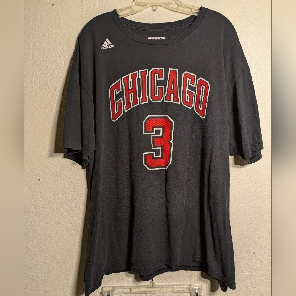 Adidas Men's Black Chicago Graphic T-Shirt The Go Tee Pre-owned